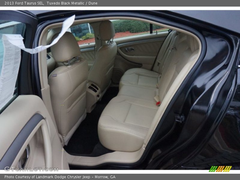 Tuxedo Black Metallic / Dune 2013 Ford Taurus SEL