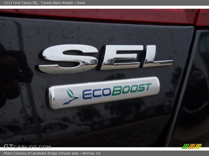 Tuxedo Black Metallic / Dune 2013 Ford Taurus SEL