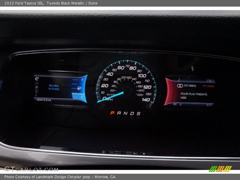 Tuxedo Black Metallic / Dune 2013 Ford Taurus SEL