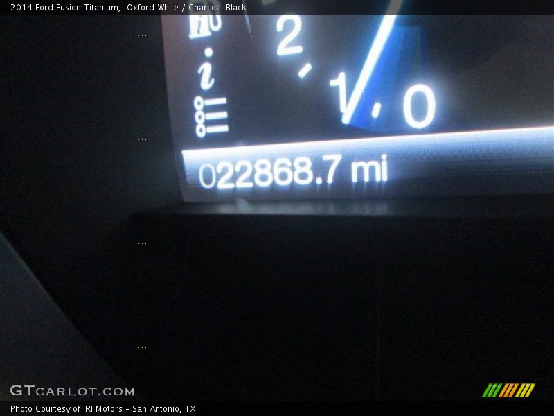 Oxford White / Charcoal Black 2014 Ford Fusion Titanium