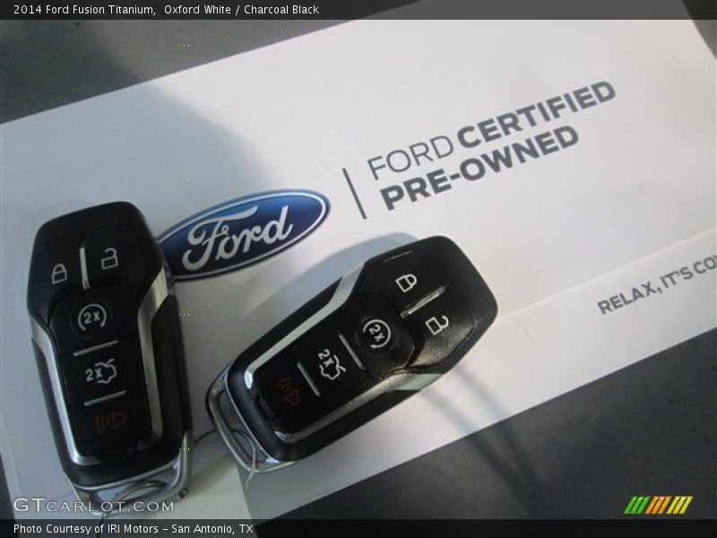 Oxford White / Charcoal Black 2014 Ford Fusion Titanium