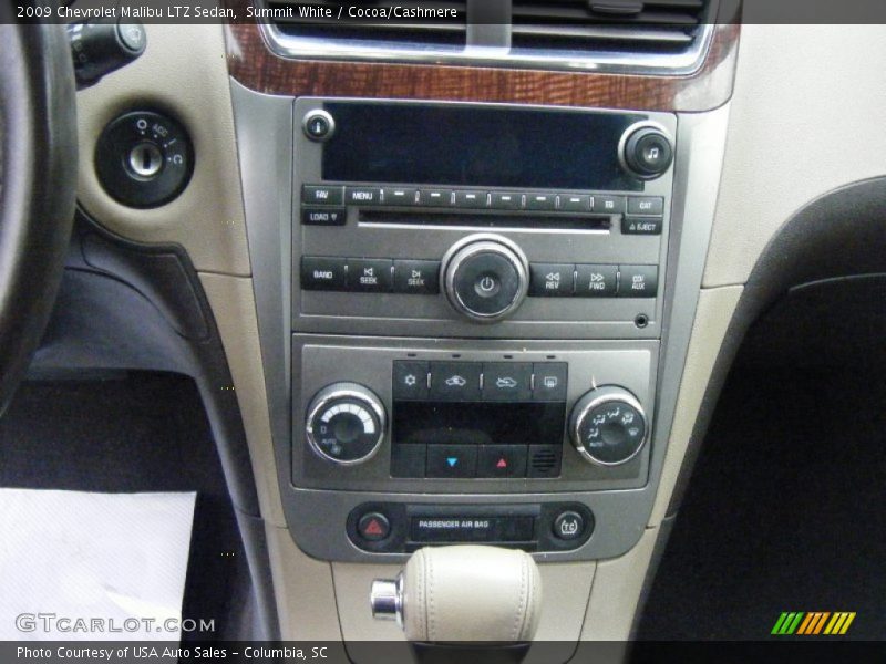 Summit White / Cocoa/Cashmere 2009 Chevrolet Malibu LTZ Sedan