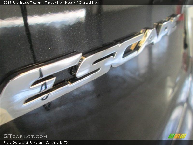 Tuxedo Black Metallic / Charcoal Black 2015 Ford Escape Titanium