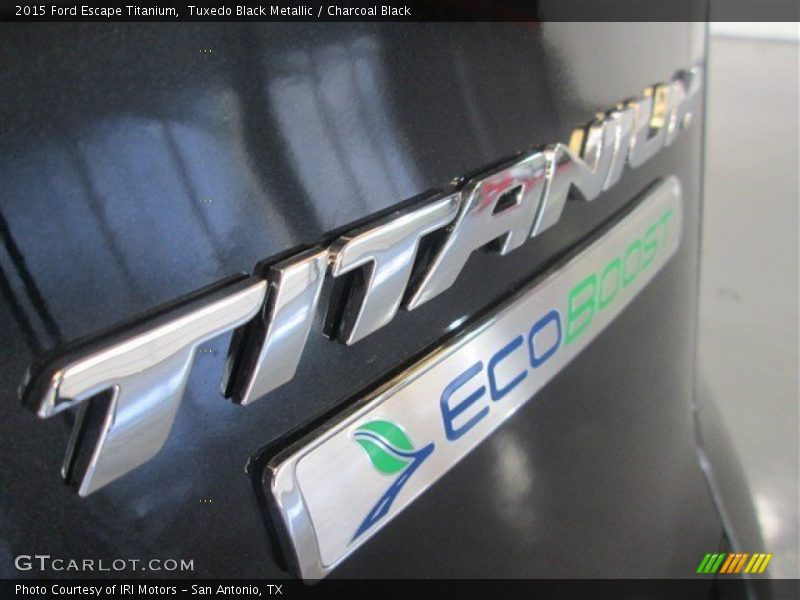 Tuxedo Black Metallic / Charcoal Black 2015 Ford Escape Titanium