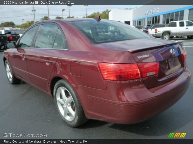 Dark Cherry Red / Gray 2009 Hyundai Sonata SE