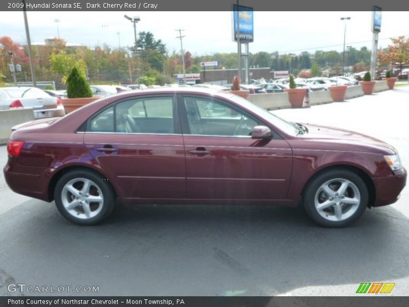 Dark Cherry Red / Gray 2009 Hyundai Sonata SE