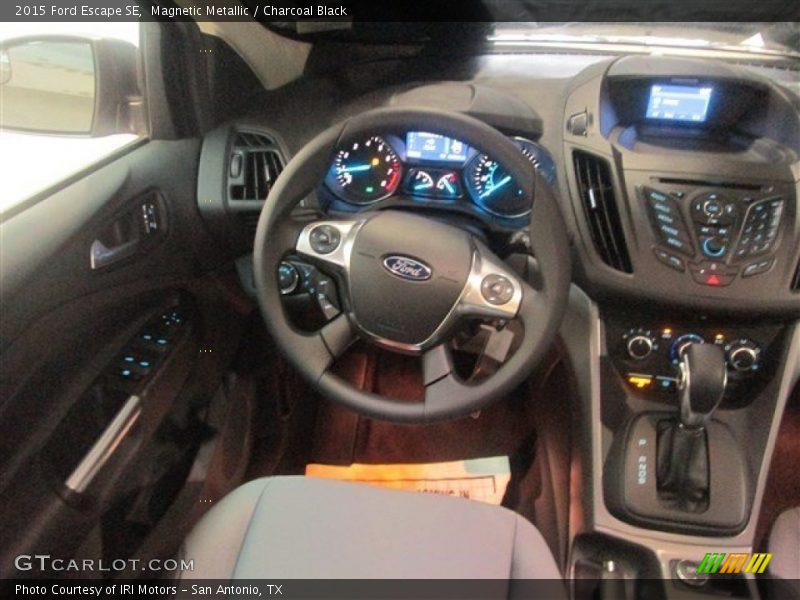 Magnetic Metallic / Charcoal Black 2015 Ford Escape SE