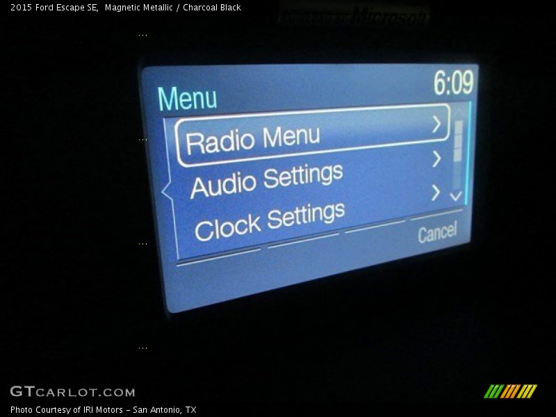 Magnetic Metallic / Charcoal Black 2015 Ford Escape SE