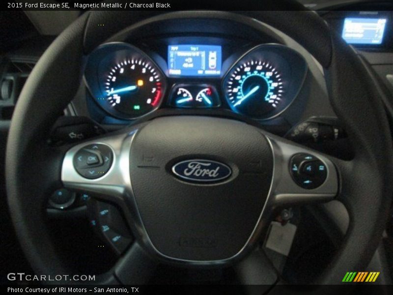 Magnetic Metallic / Charcoal Black 2015 Ford Escape SE