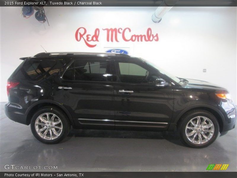 Tuxedo Black / Charcoal Black 2015 Ford Explorer XLT