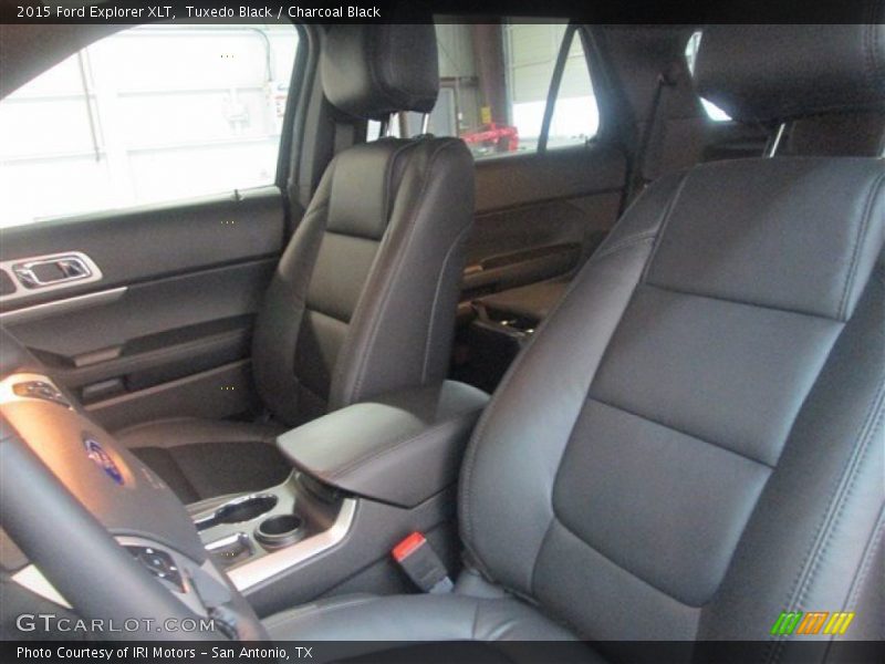 Tuxedo Black / Charcoal Black 2015 Ford Explorer XLT