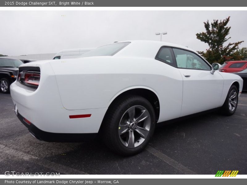 Bright White / Black 2015 Dodge Challenger SXT
