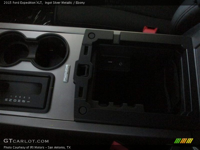 Ingot Silver Metallic / Ebony 2015 Ford Expedition XLT
