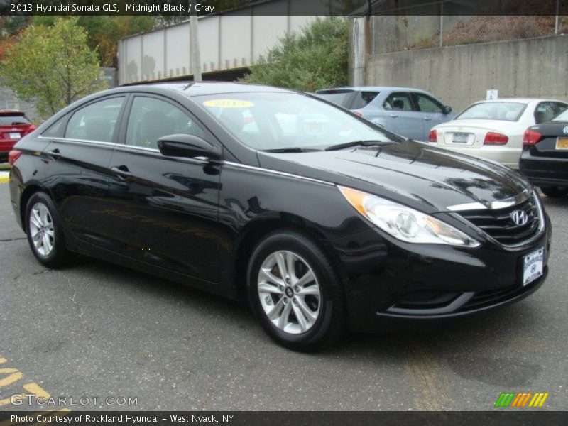 Midnight Black / Gray 2013 Hyundai Sonata GLS