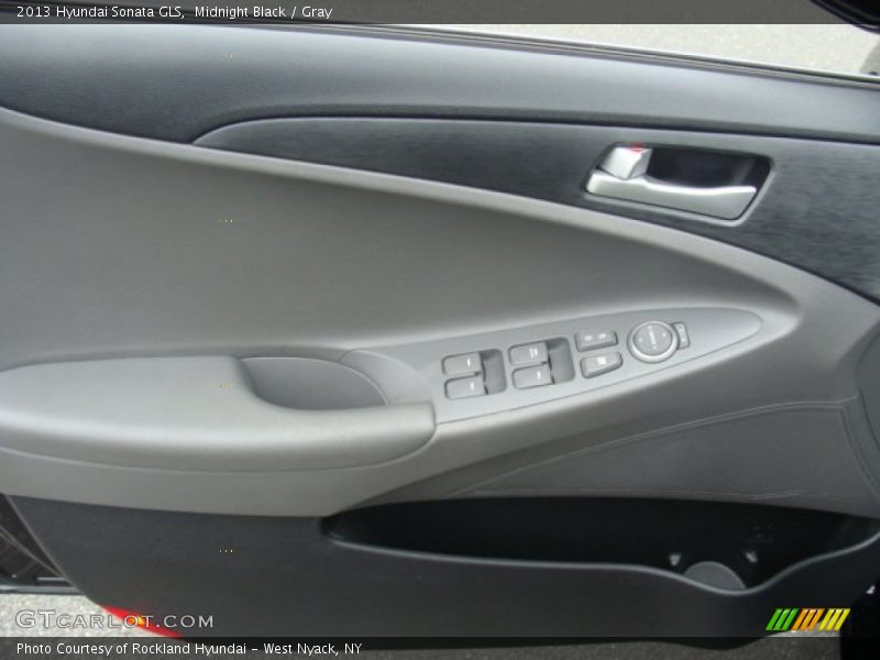 Midnight Black / Gray 2013 Hyundai Sonata GLS