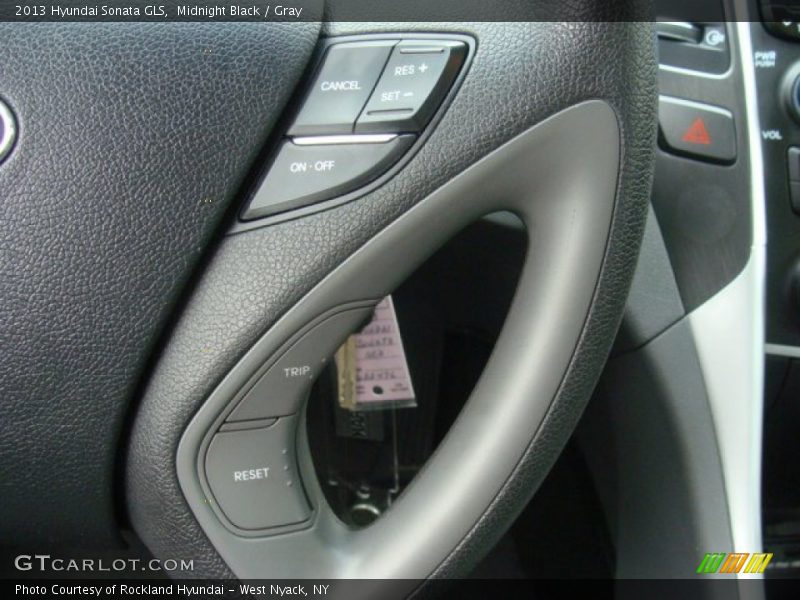 Midnight Black / Gray 2013 Hyundai Sonata GLS