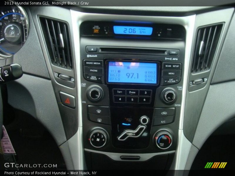 Midnight Black / Gray 2013 Hyundai Sonata GLS