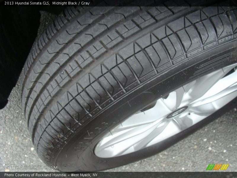 Midnight Black / Gray 2013 Hyundai Sonata GLS