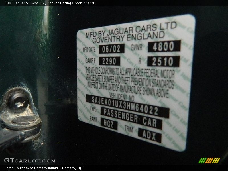 Jaguar Racing Green / Sand 2003 Jaguar S-Type 4.2