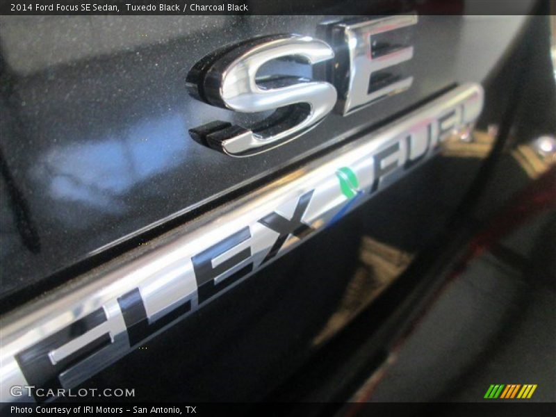 Tuxedo Black / Charcoal Black 2014 Ford Focus SE Sedan
