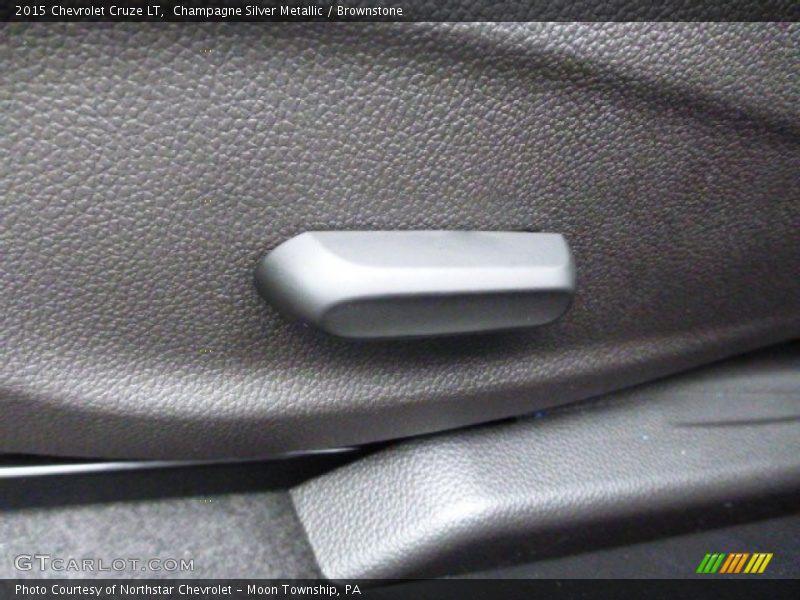 Champagne Silver Metallic / Brownstone 2015 Chevrolet Cruze LT