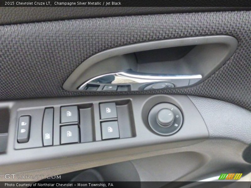 Champagne Silver Metallic / Jet Black 2015 Chevrolet Cruze LT