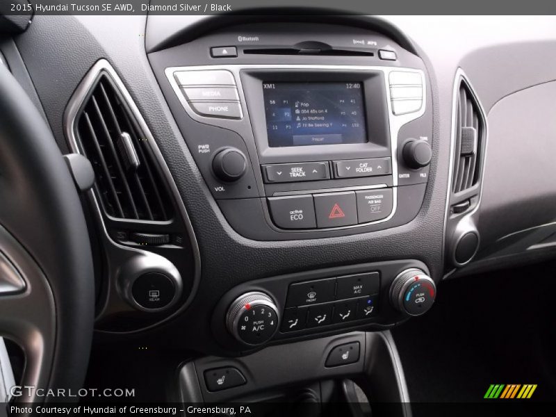 Diamond Silver / Black 2015 Hyundai Tucson SE AWD