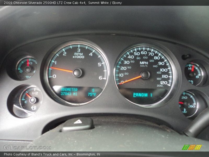 Summit White / Ebony 2009 Chevrolet Silverado 2500HD LTZ Crew Cab 4x4