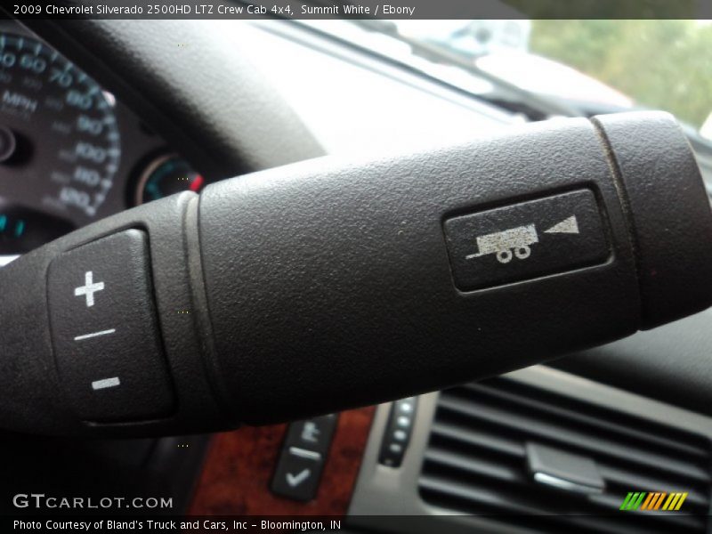 Summit White / Ebony 2009 Chevrolet Silverado 2500HD LTZ Crew Cab 4x4