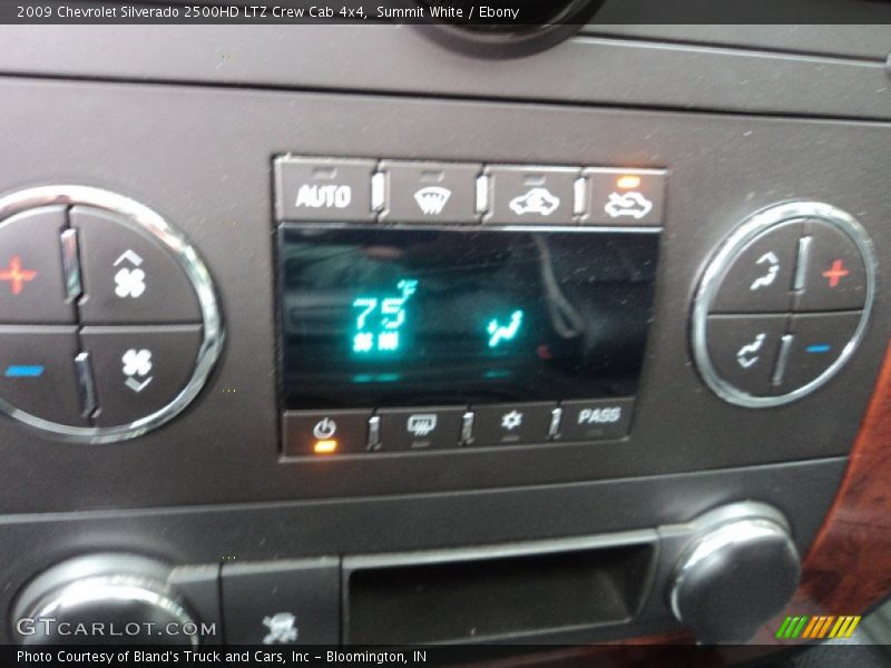 Summit White / Ebony 2009 Chevrolet Silverado 2500HD LTZ Crew Cab 4x4