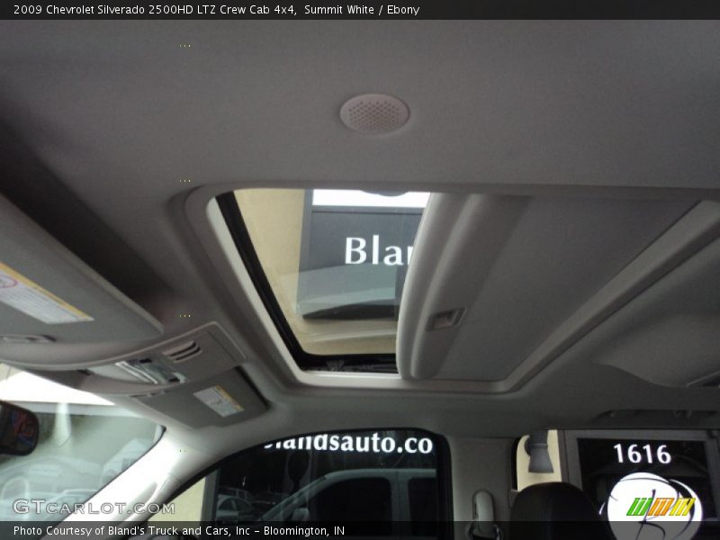 Summit White / Ebony 2009 Chevrolet Silverado 2500HD LTZ Crew Cab 4x4