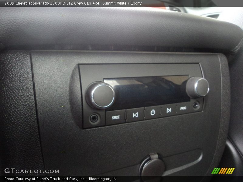 Summit White / Ebony 2009 Chevrolet Silverado 2500HD LTZ Crew Cab 4x4