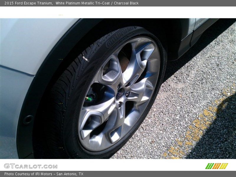 White Platinum Metallic Tri-Coat / Charcoal Black 2015 Ford Escape Titanium