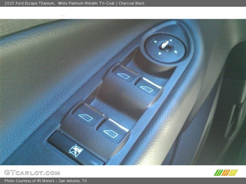 White Platinum Metallic Tri-Coat / Charcoal Black 2015 Ford Escape Titanium
