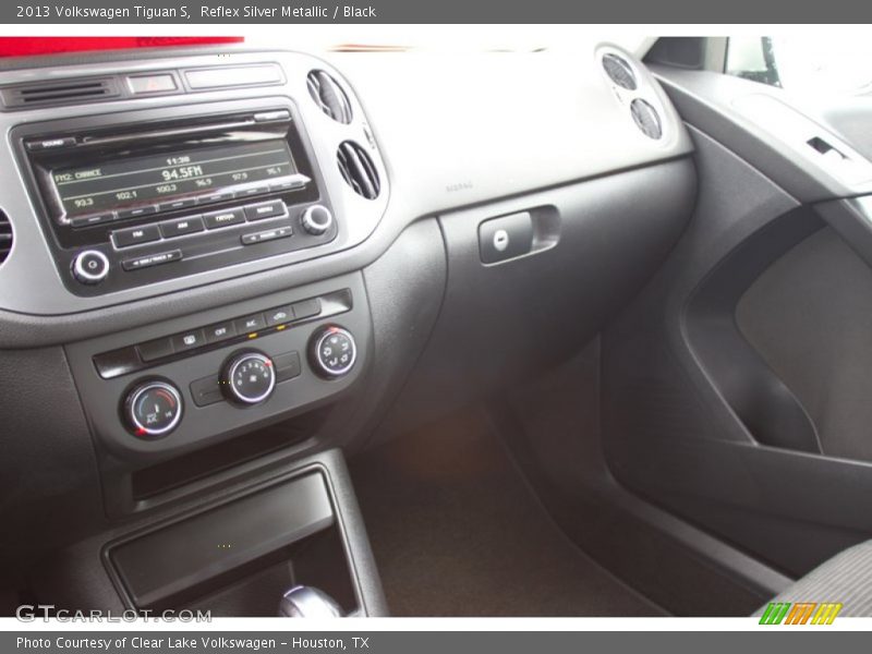 Reflex Silver Metallic / Black 2013 Volkswagen Tiguan S