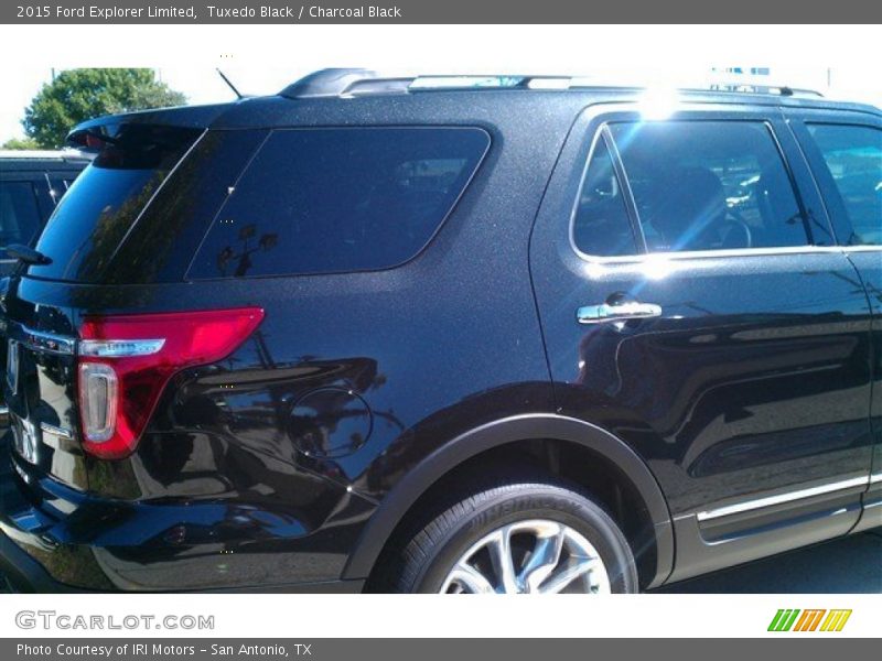 Tuxedo Black / Charcoal Black 2015 Ford Explorer Limited