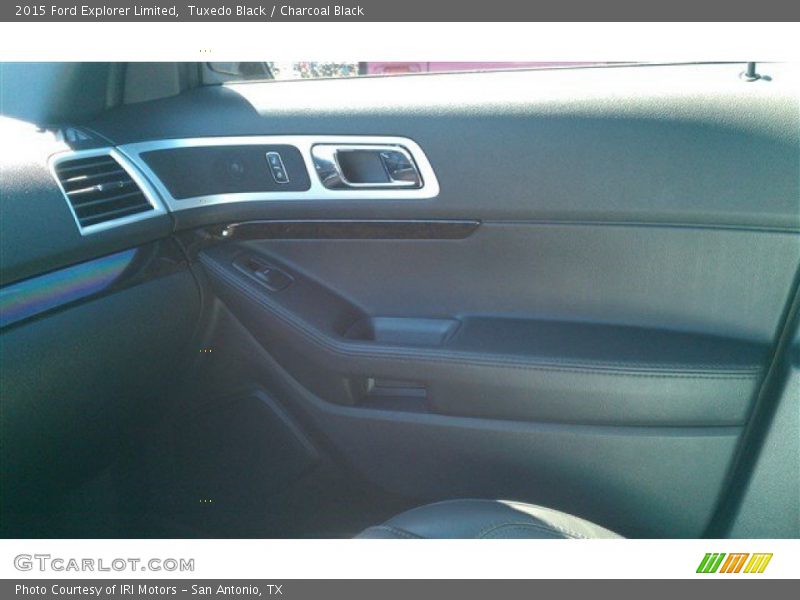 Tuxedo Black / Charcoal Black 2015 Ford Explorer Limited