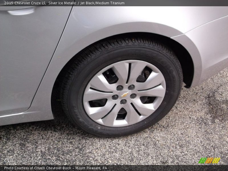 Silver Ice Metallic / Jet Black/Medium Titanium 2015 Chevrolet Cruze LS