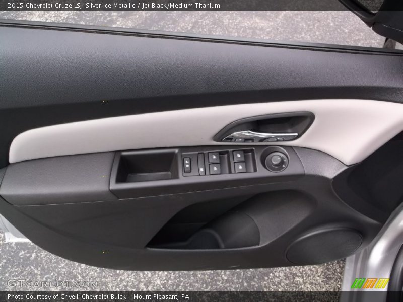 Silver Ice Metallic / Jet Black/Medium Titanium 2015 Chevrolet Cruze LS