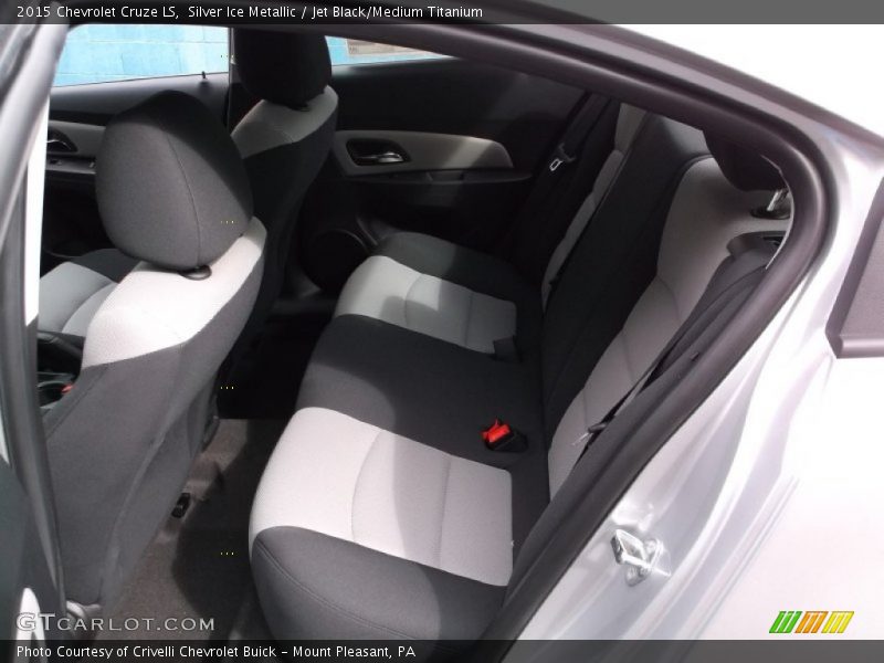 Silver Ice Metallic / Jet Black/Medium Titanium 2015 Chevrolet Cruze LS