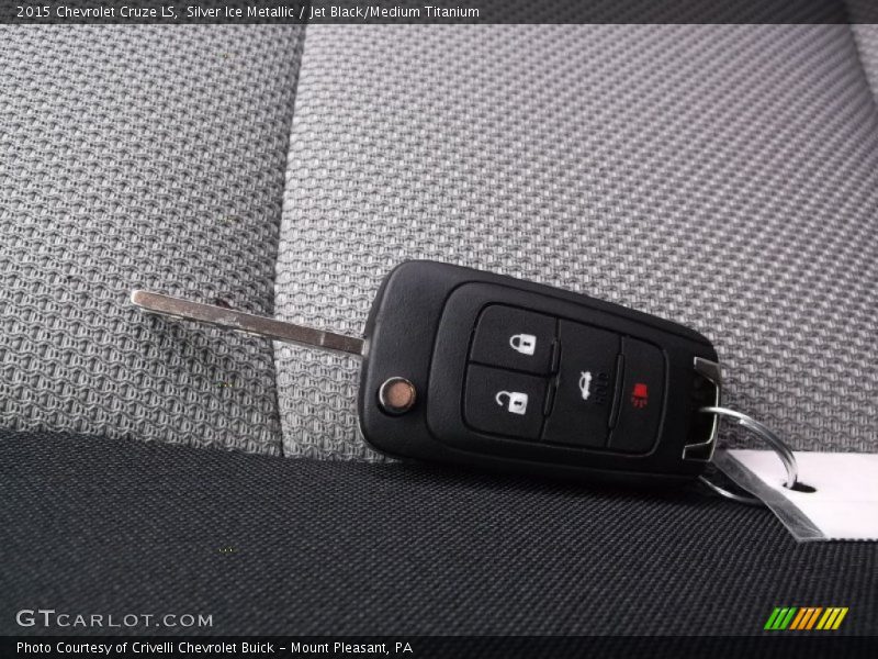 Silver Ice Metallic / Jet Black/Medium Titanium 2015 Chevrolet Cruze LS
