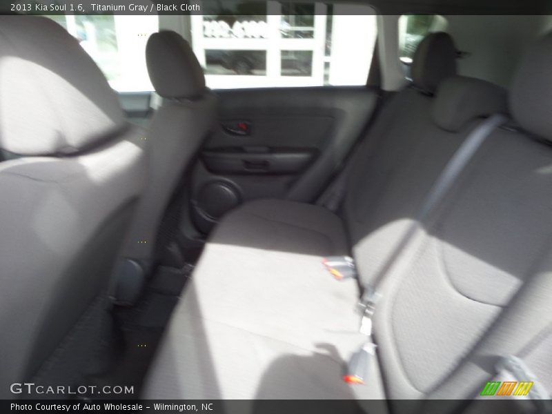 Titanium Gray / Black Cloth 2013 Kia Soul 1.6