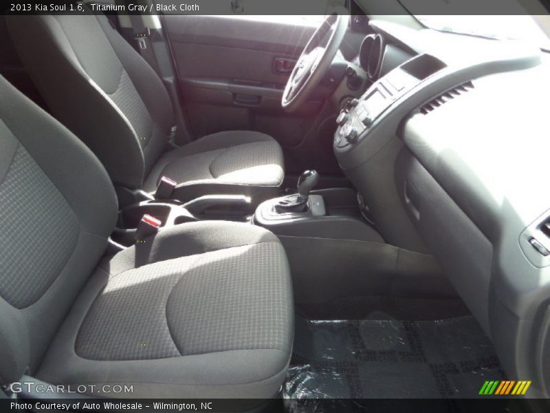 Titanium Gray / Black Cloth 2013 Kia Soul 1.6