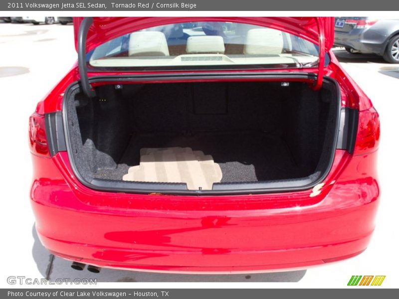 Tornado Red / Cornsilk Beige 2011 Volkswagen Jetta SEL Sedan