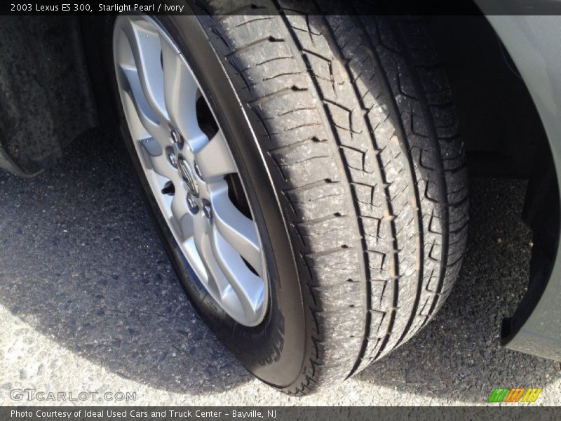 Starlight Pearl / Ivory 2003 Lexus ES 300