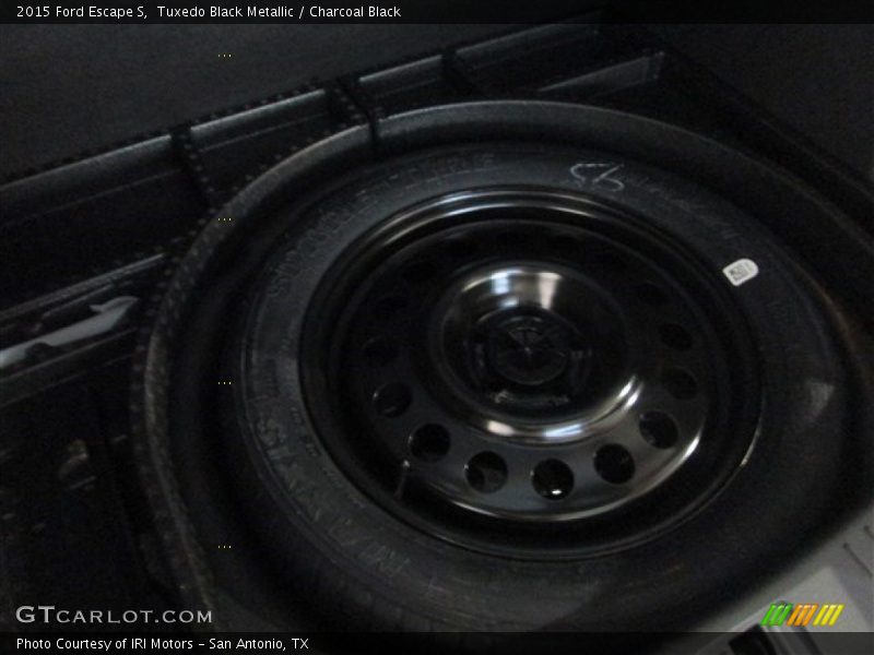 Tuxedo Black Metallic / Charcoal Black 2015 Ford Escape S
