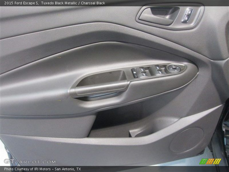 Tuxedo Black Metallic / Charcoal Black 2015 Ford Escape S