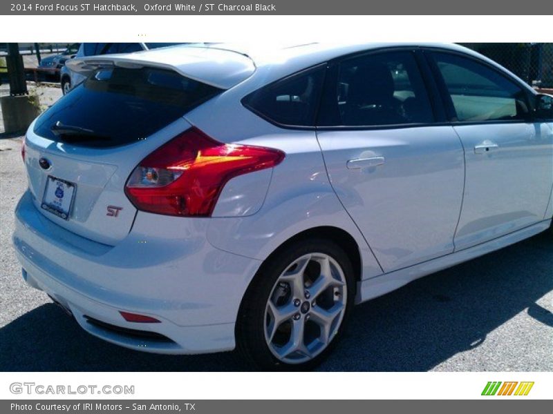 Oxford White / ST Charcoal Black 2014 Ford Focus ST Hatchback