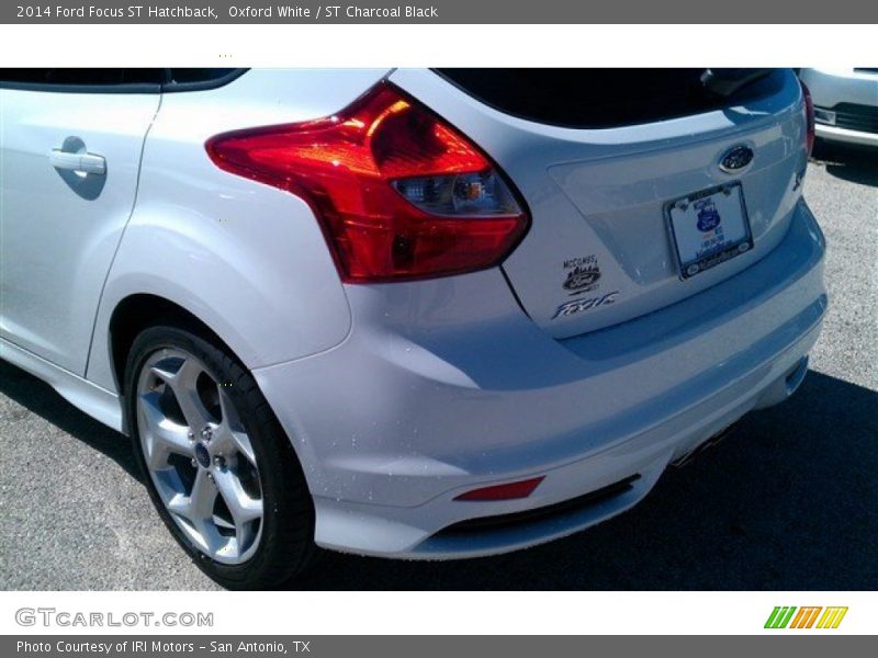 Oxford White / ST Charcoal Black 2014 Ford Focus ST Hatchback