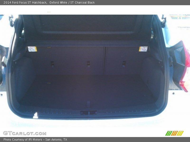 Oxford White / ST Charcoal Black 2014 Ford Focus ST Hatchback
